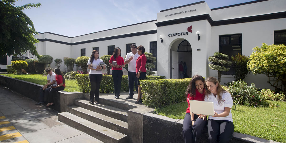 Reincorporación de los estudiantes del CENFOTUR